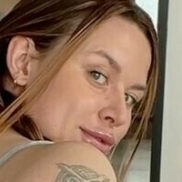 Olivia Hale Nue