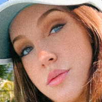 Olivia Schimmel Nue