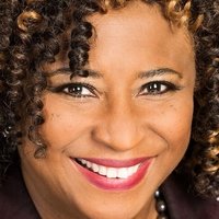 Pamela Price Nue