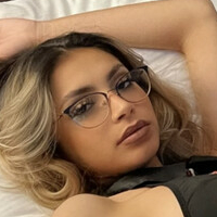 Petite Beautiful Latina Nue