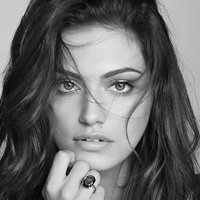Phoebe Tonkin Nue