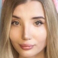 Polizistin Julia Nue