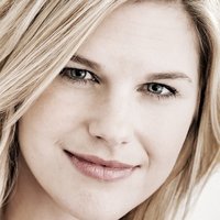 Rachel Avery Nue