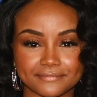 Raven Bowens Nue