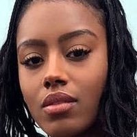Raven Tracy Nue