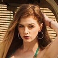 Raven Walton Nue