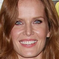 Rebecca Mader Nue