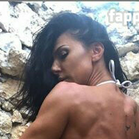 Rebel Lilly Nue