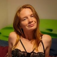 Red Lily Rose Nue