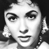 Rita Moreno Nue