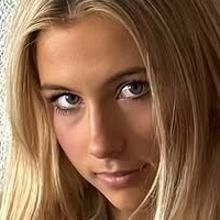 Romy Mars Nue