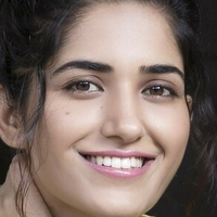Ruhani Sharma Nue