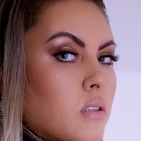 Sabella Monize Nue