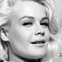 Sandra Dee Nue