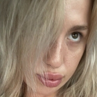 Sara Dodevska Nue