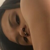 Sara Pikut Nue