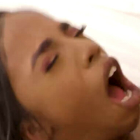 Sarah Banks Nue
