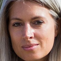 Sarah Harris Nue