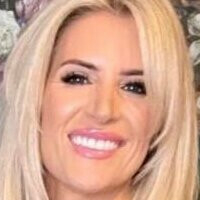 Sarah Jayne Dunn Nue
