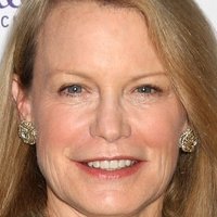 Shelley Hack Nue
