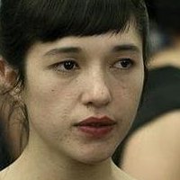 Simone Bucio Nue