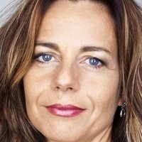 Simone Walraven Nue