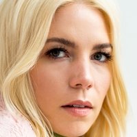 Skylar Grey Nue