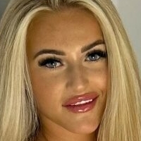 Sophie Aspin Nue