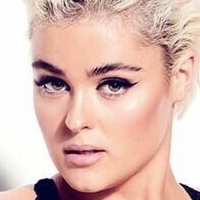 Stefania Ferraro Nue