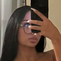 Sydney Razhegi Nue