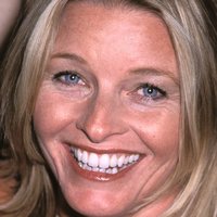 Tammy Macintosh Nue
