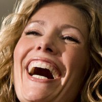 Tava Smiley Nue