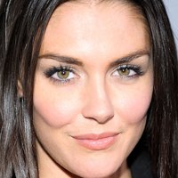Taylor Cole Nue
