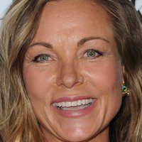 Theresa Russell Nue
