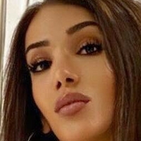 TS Yeliz Şahin Nue