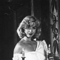 Valda Hansen Nue