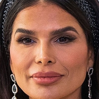 Victoria Barbara Nue