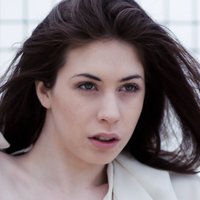 Victoria Ell-Beth Nue