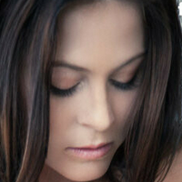 Victoria James Nue