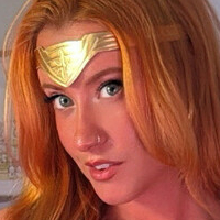 Wonder Woman Cosplay Nue