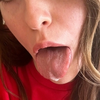 xraebby Nue