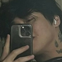 yellofeverr Nue
