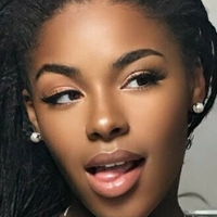 yours_queen Nue