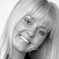 Yutte Stensgaard Nue