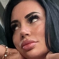 Yvonne Bar Nue