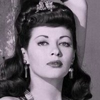 Yvonne De Carlo Nue