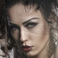 Zsofia Tarjanyi Nue